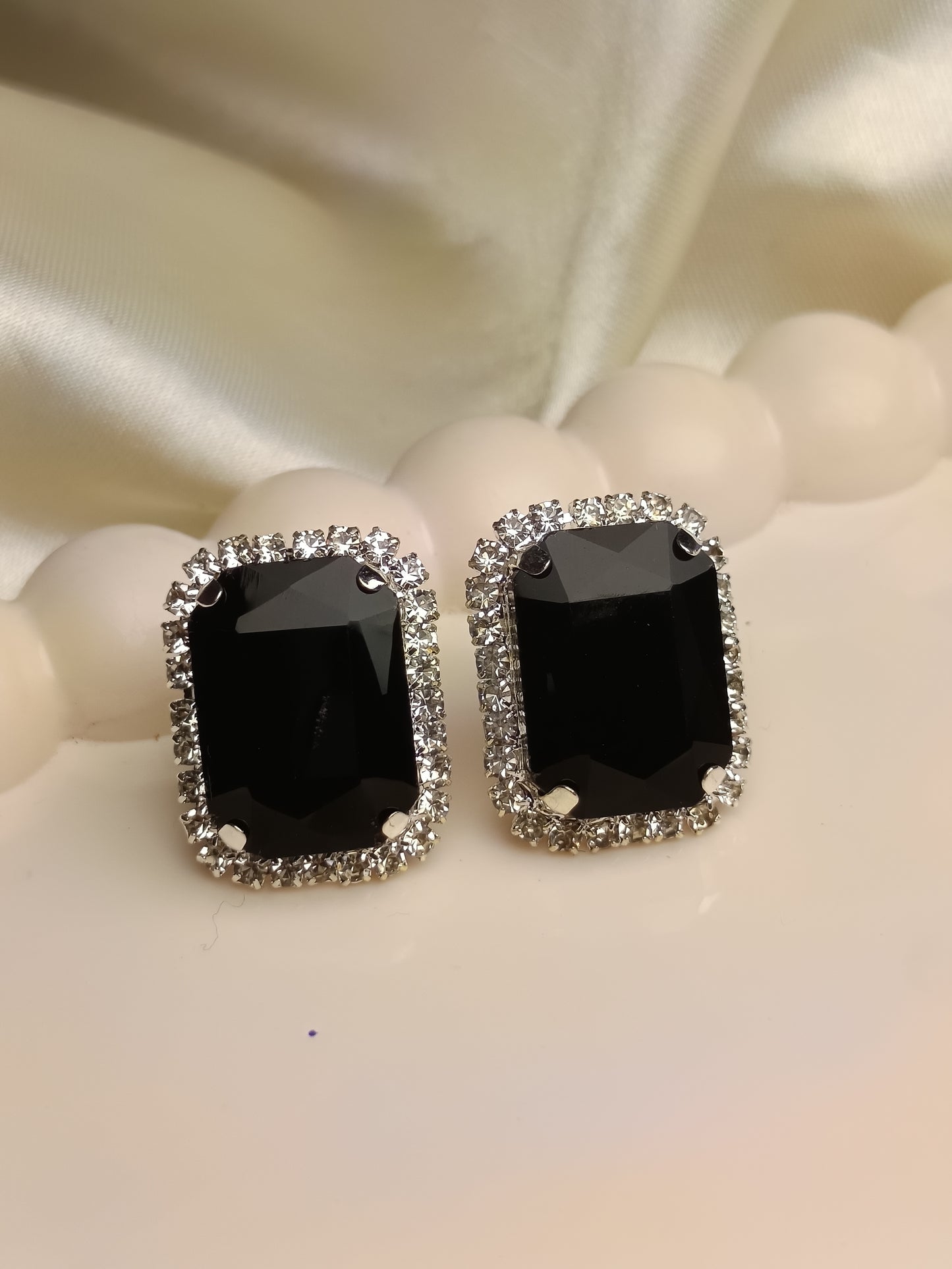 Black Stone AD Earrring