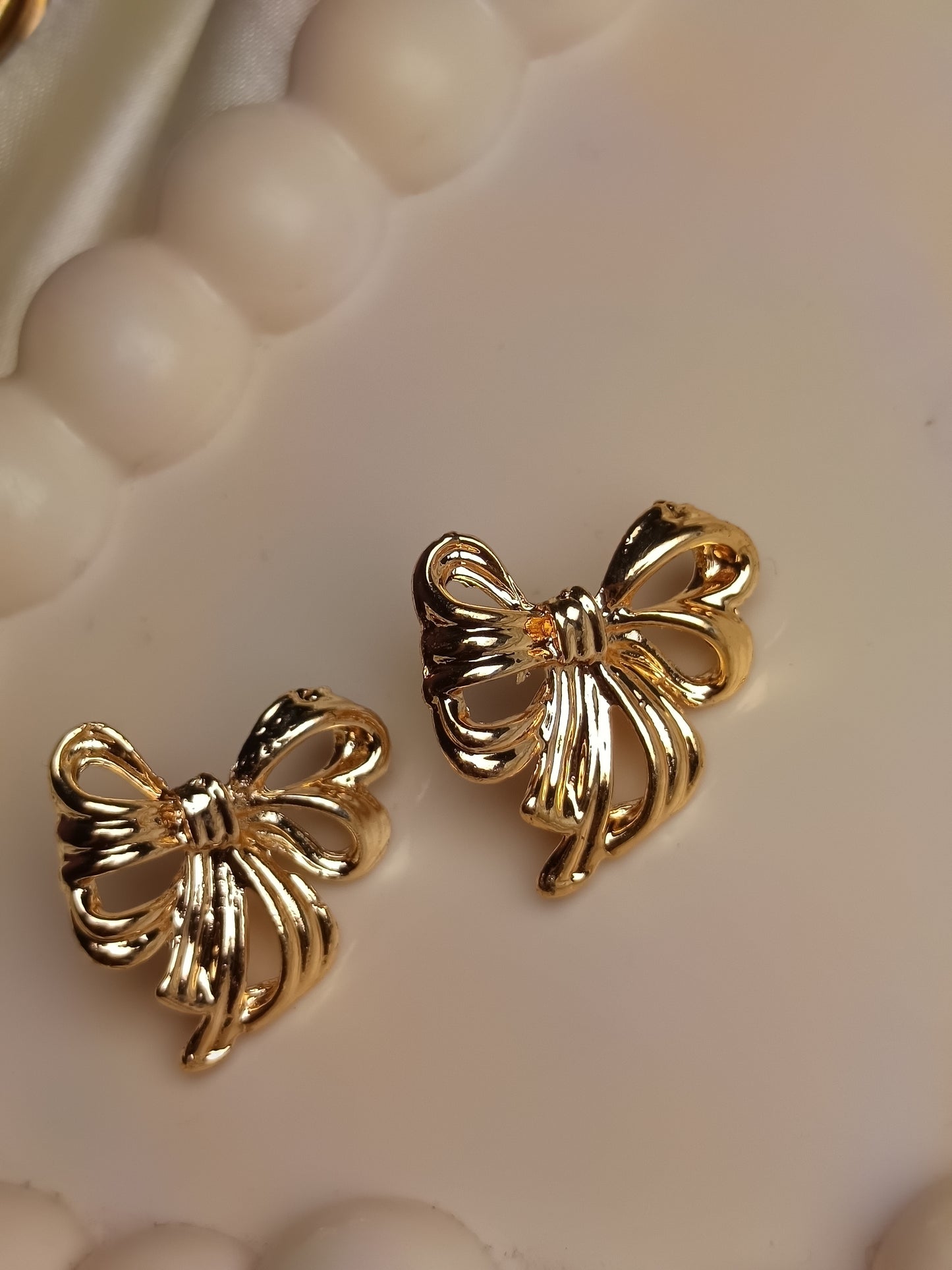 Beautiful Bow Earring