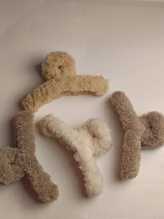 Plush Knot Hair Claw – Large