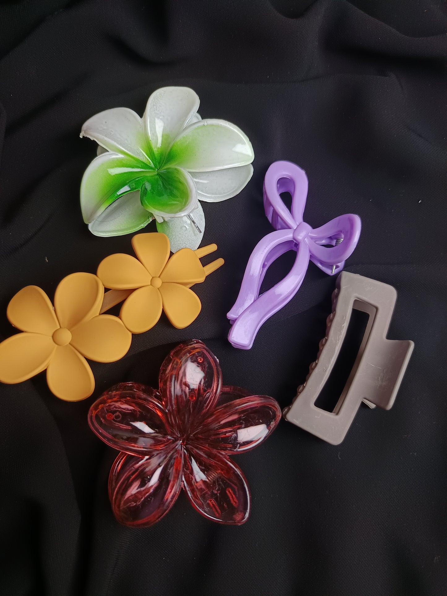 Blossom Garden Matte Hair Claw Set – Pack of 5 / Assorted Colours