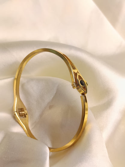 Golden Eye Bracelet