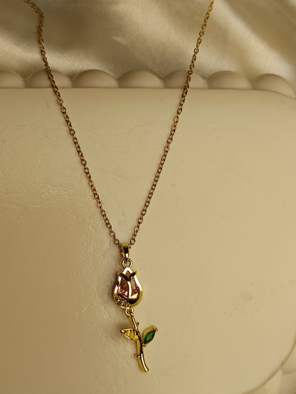 Rosy Queen Necklace