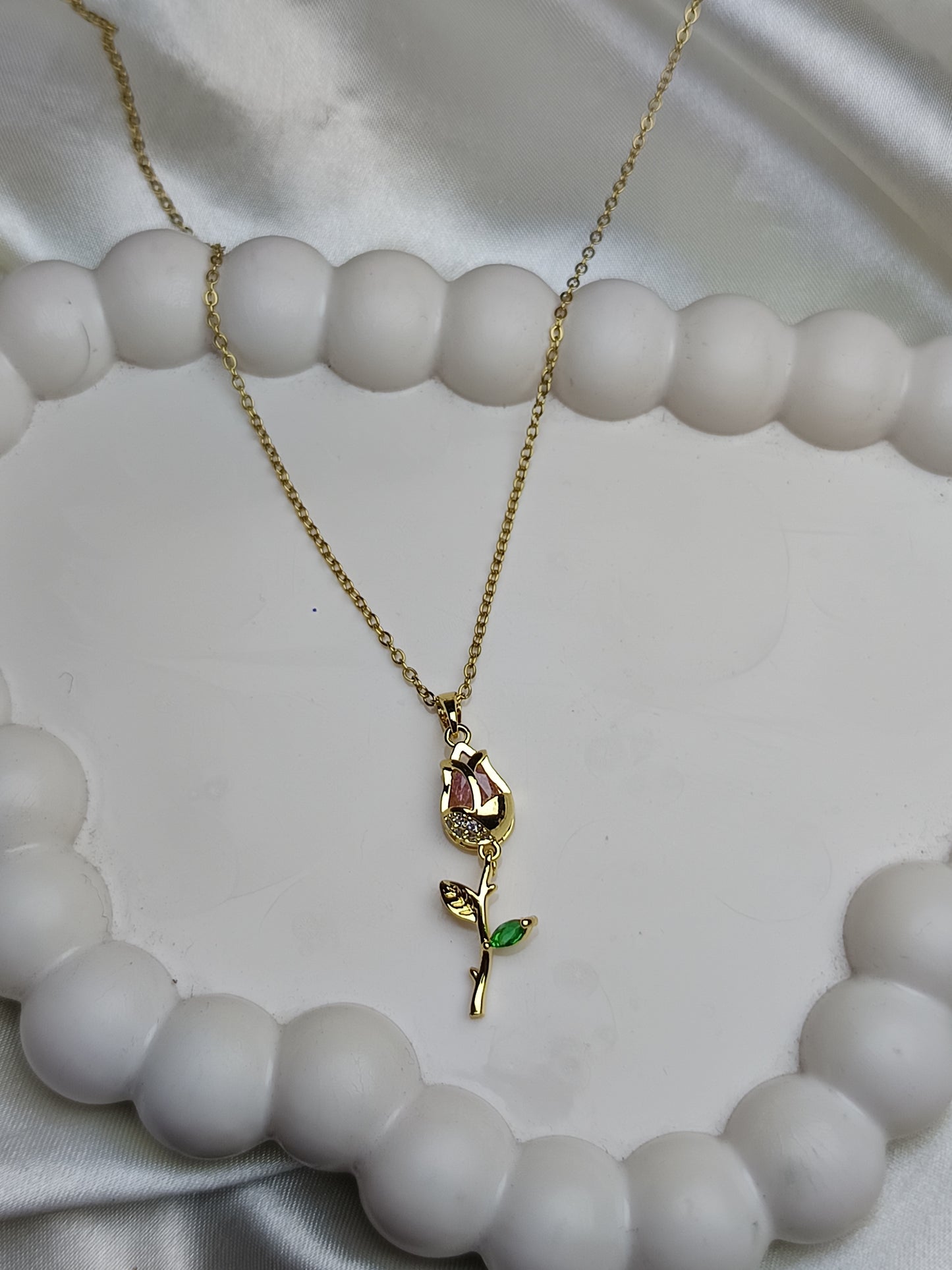 Rosy Queen Necklace