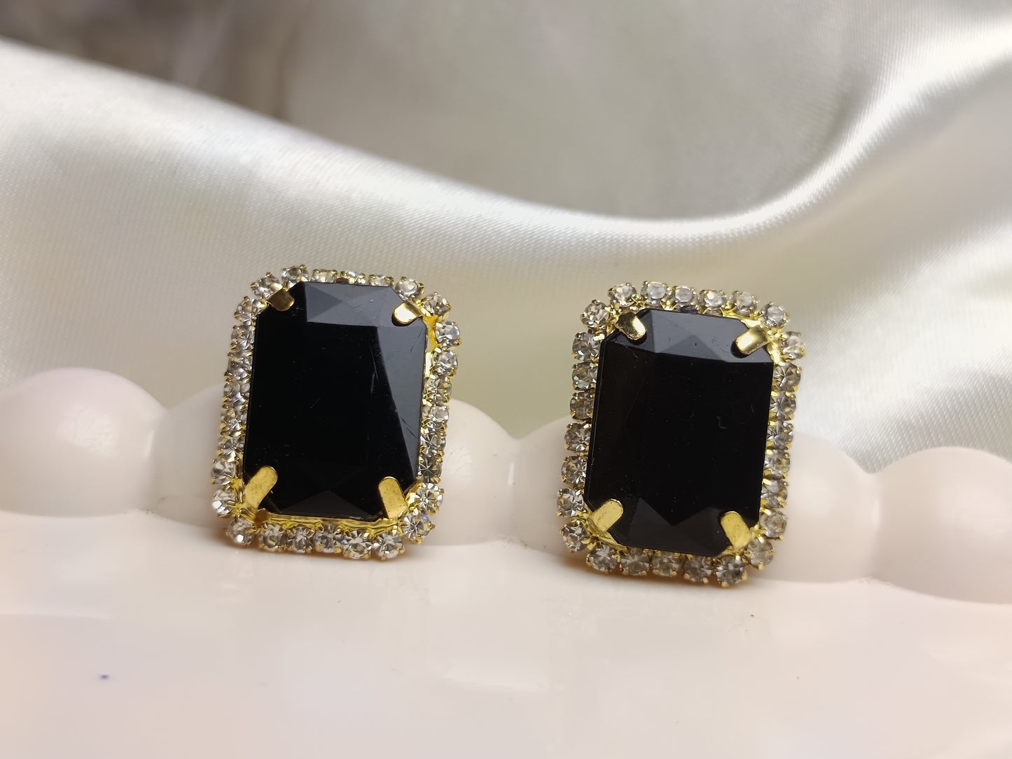 Black Stone AD Earrring
