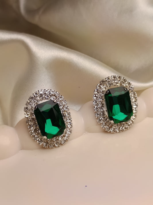 Pretty Stud AD Earring