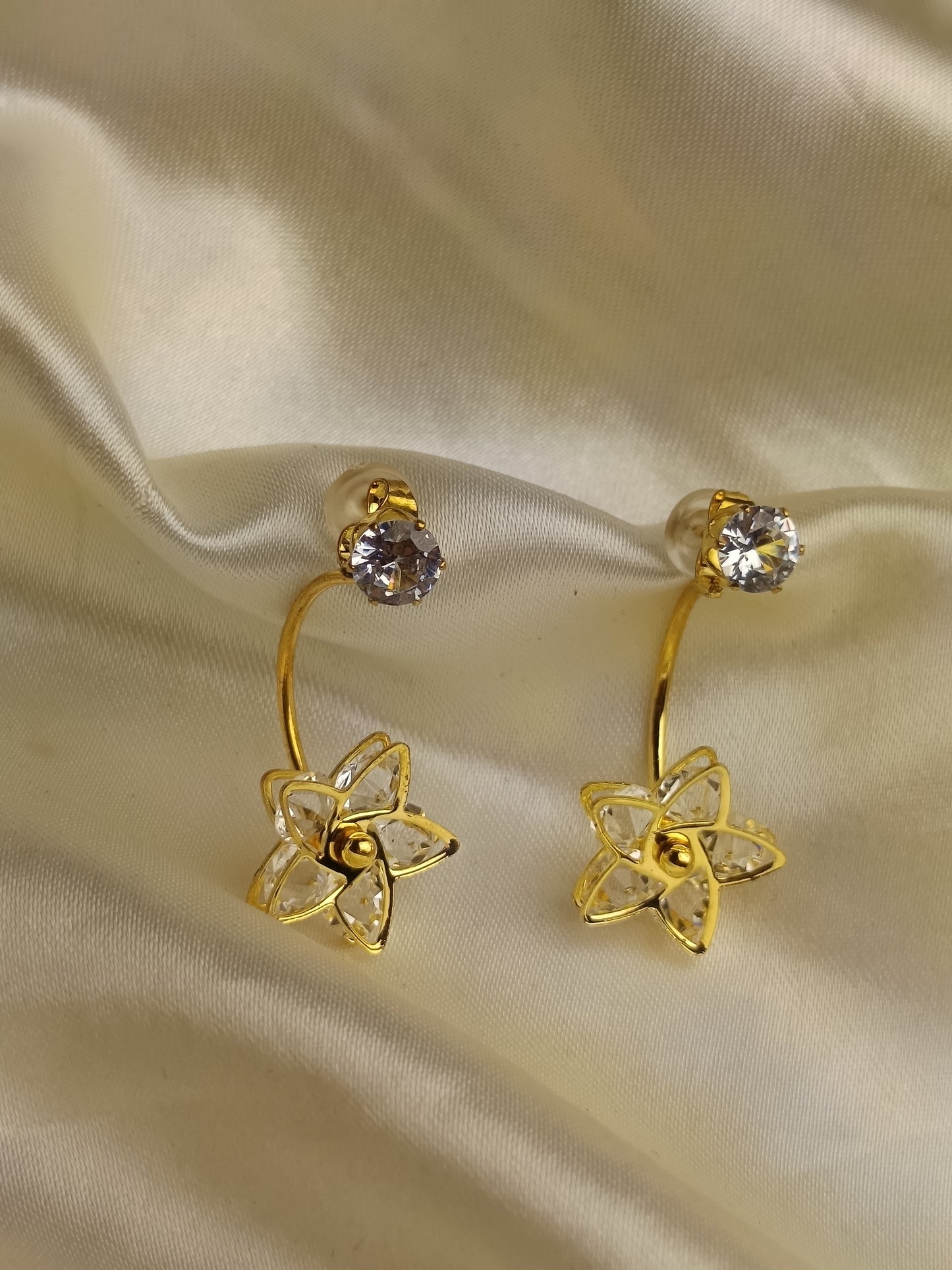 Classy -Stud Star Earrings
