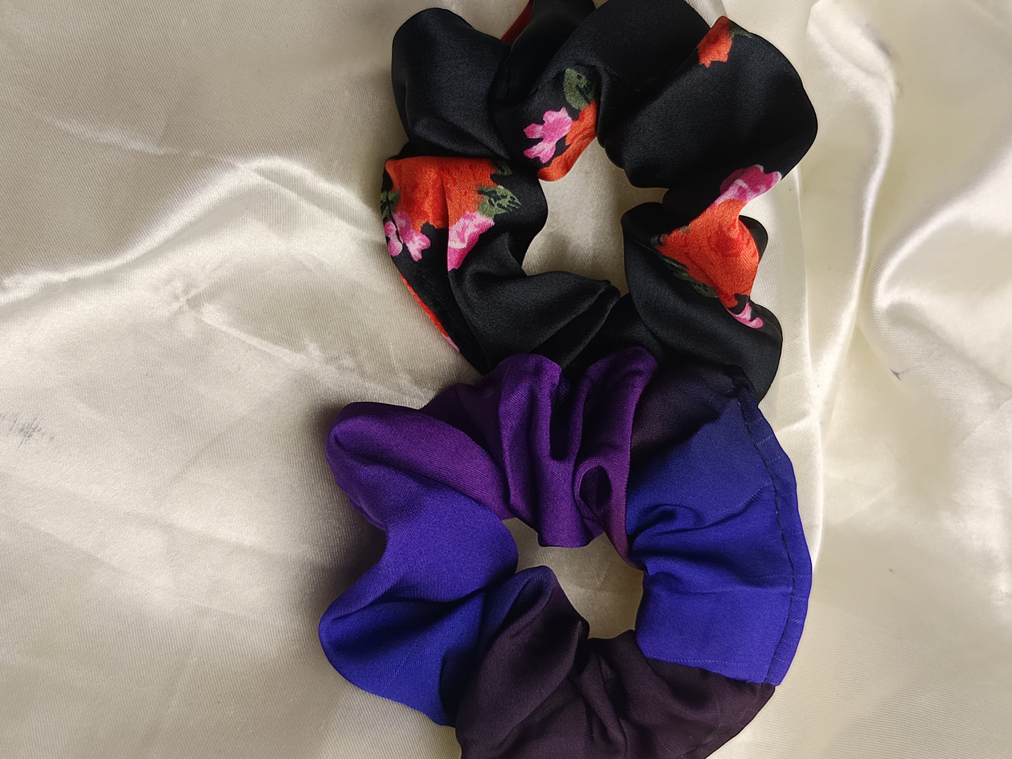 Set of 2 Printed Scrunchies