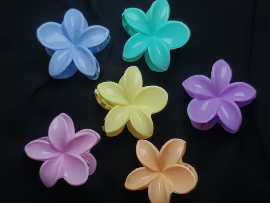 Soft Matte Plumeria Flower Hair Claw – Medium