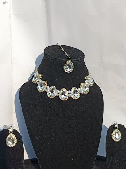 White Stone AD Necklace Set