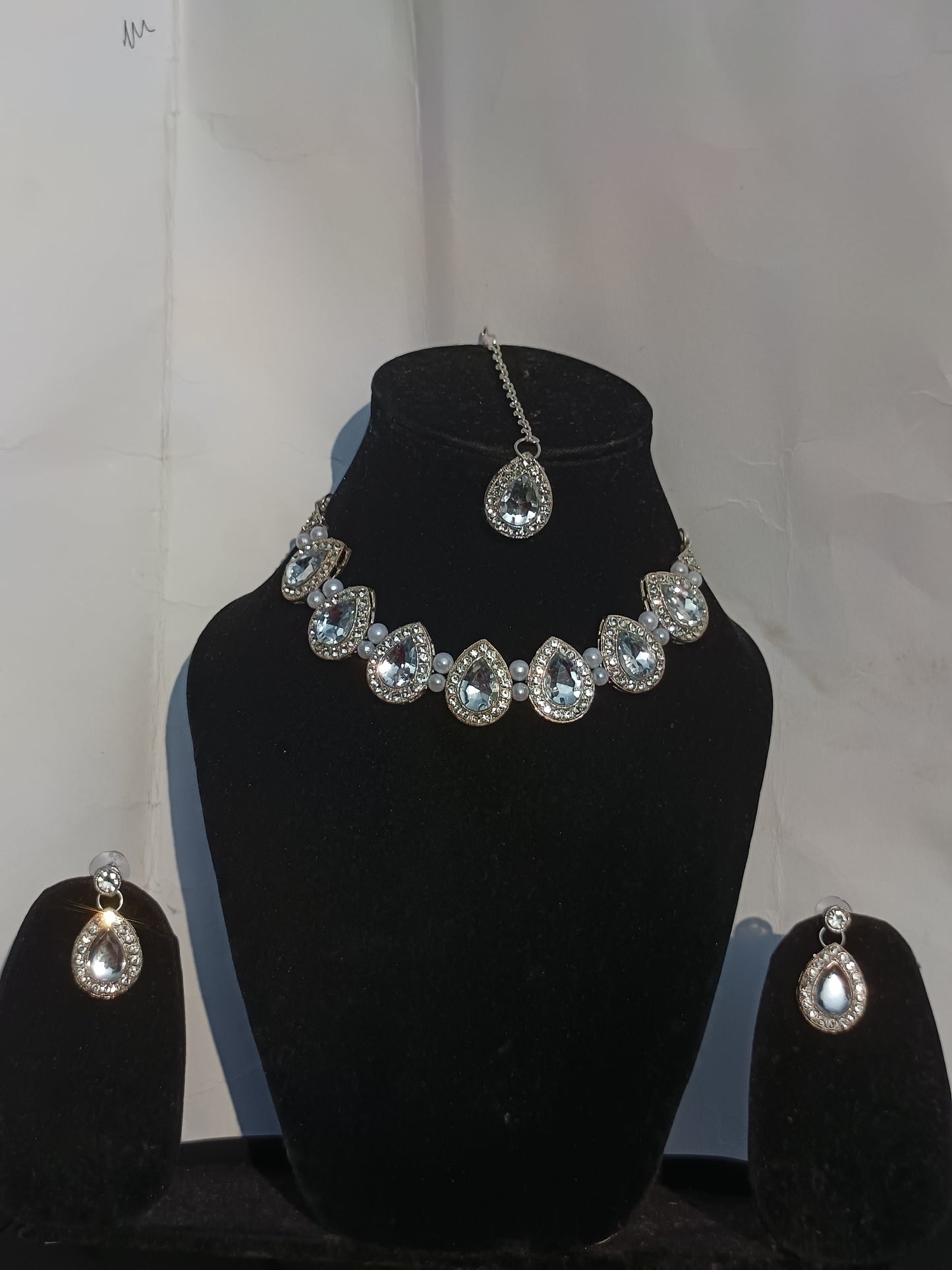 White Stone AD Necklace Set