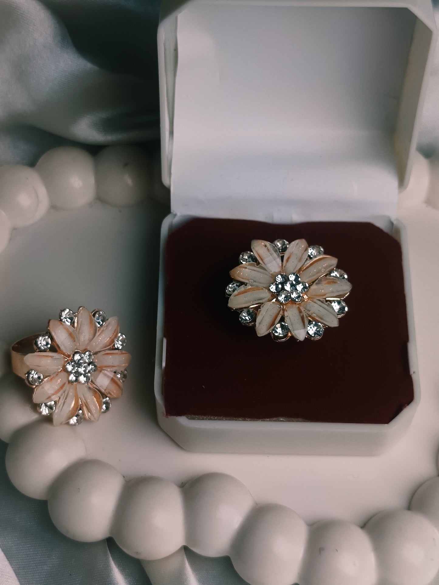 Flower Diamond look like Ring