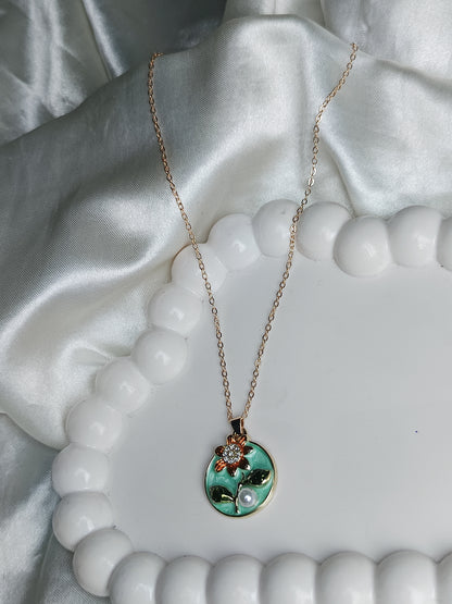 Nooriva Mini Flower Pearl Charm Necklace !