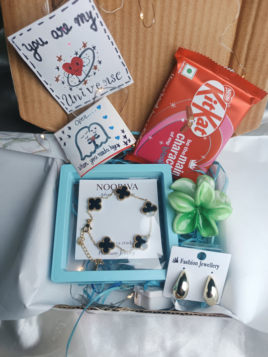 Cute Shine Gift Hamper For Her