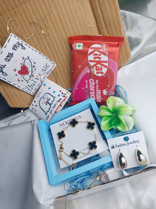 Cute Shine Gift Hamper For Her